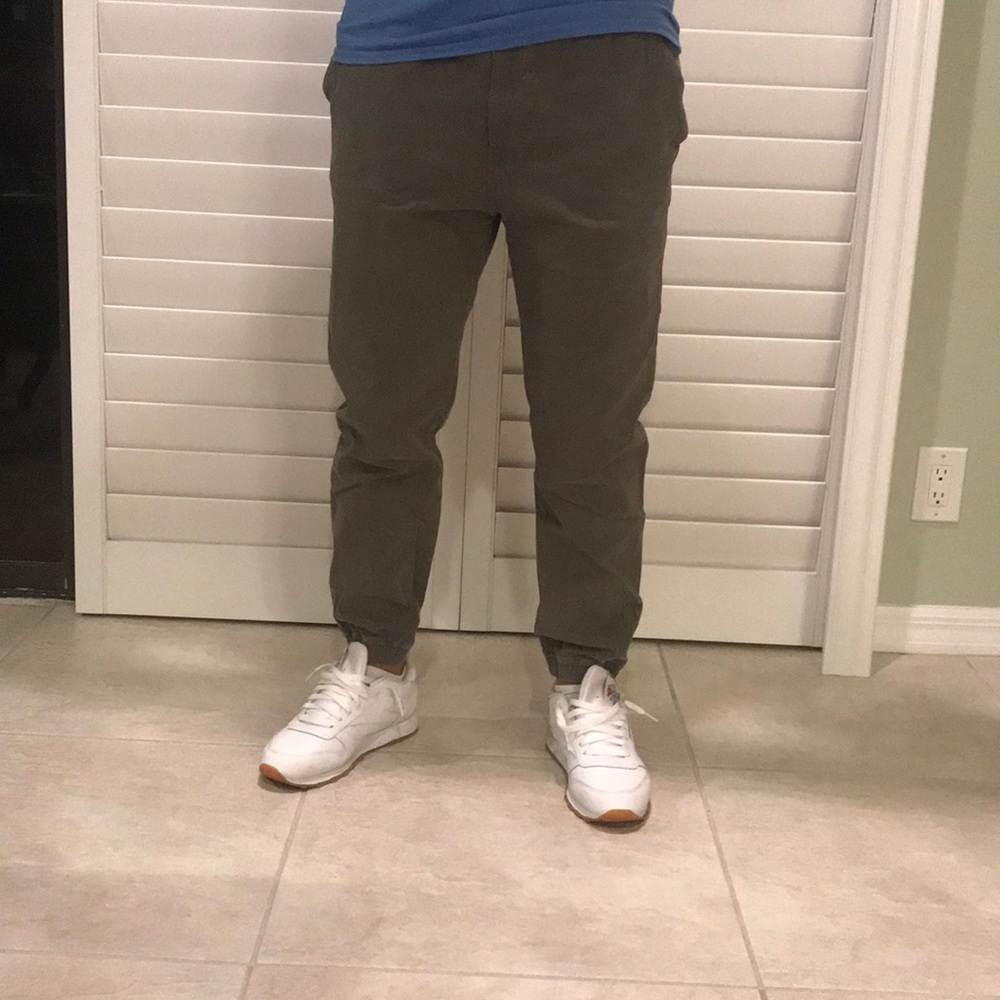 American Eagle joggers